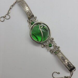 Boho Bracelet Green Glass Stone in Silver Tone Wire with fancy Band 7"
